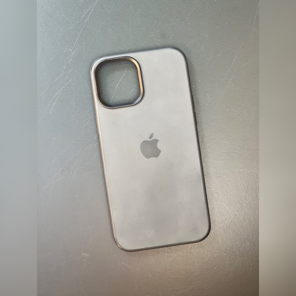 Apple - iPhone 12 Pro Max Silicone Case with MagSafe - Black